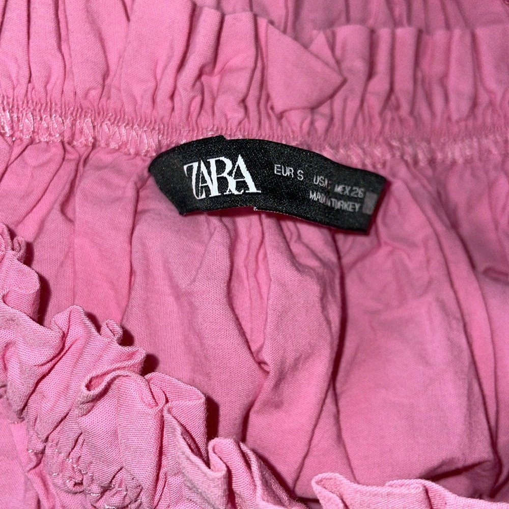NWOT Zara Pink Puff Sleeve Smocked Crop Blouse.  Size small. - Picture 3 of 3